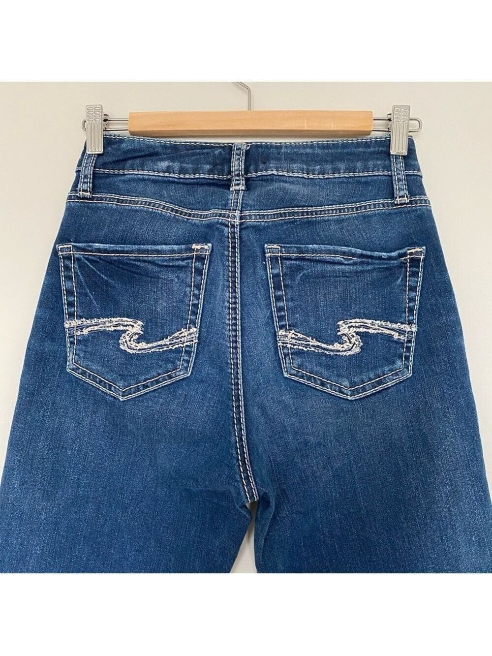 Silver Avery Slim Bootcut Jeans Women’s 27X33 Dark wash